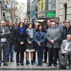Ciutadans (C's) Lleida recuerda a las víctimas de París con un minuto de silencio en la Diputación de Lleida